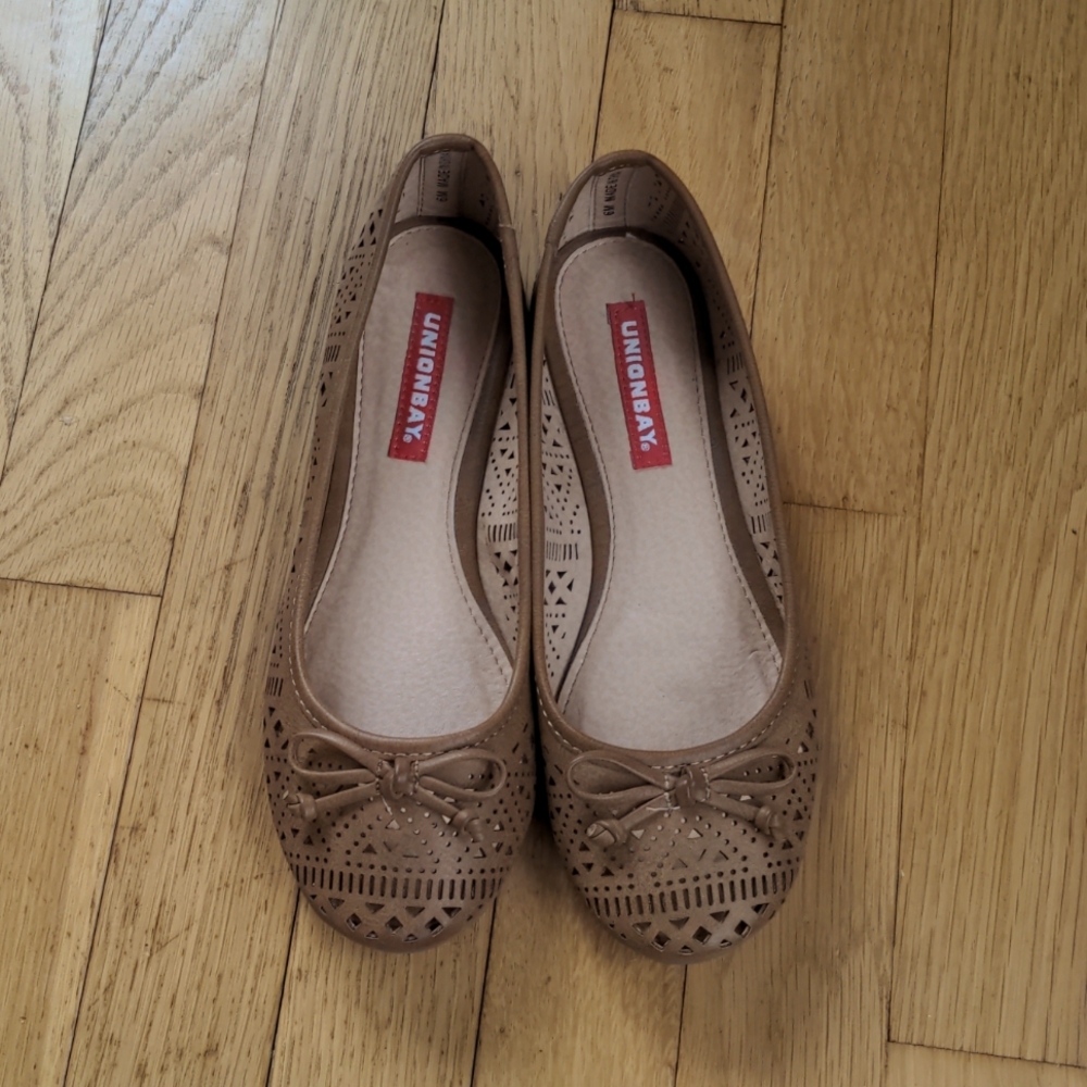Ballet Flats - Picture 2 of 9